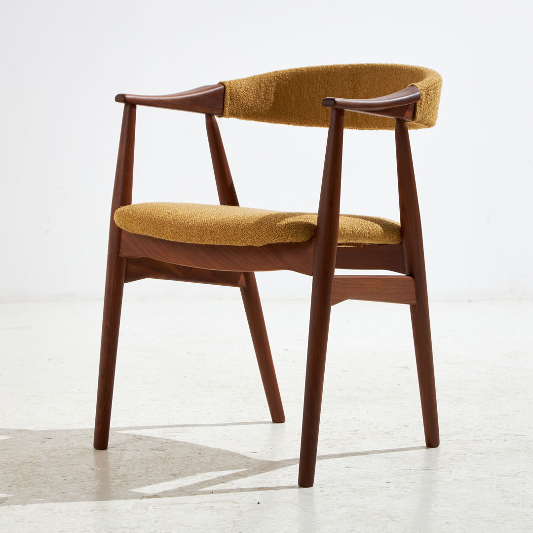 MODEL 213 TEAK ARMCHAIR BY TH.HARLEV FOR FARSTRUP MØBLER