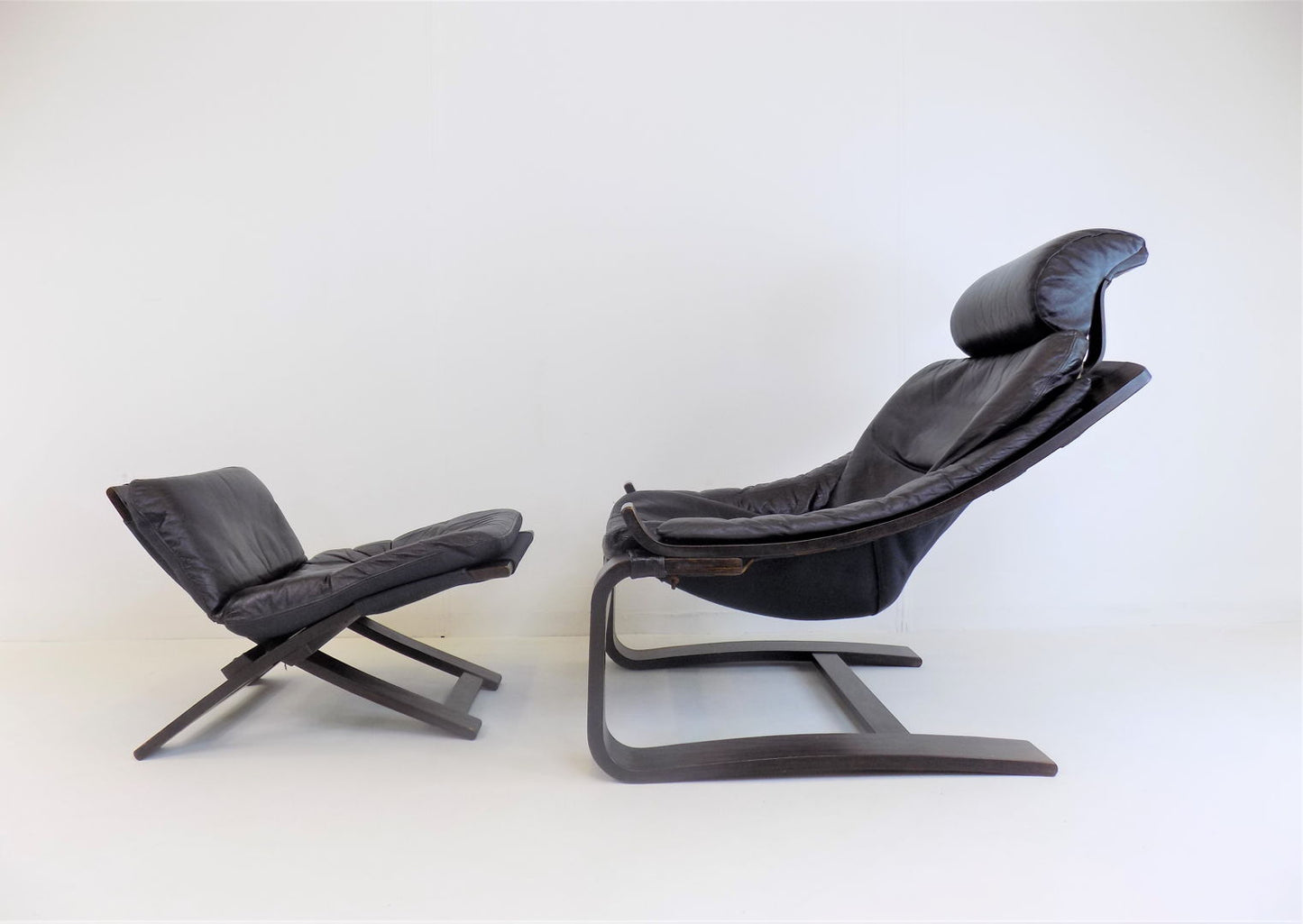 Nelo Kroken leather chair with ottoman by Ake Fribytter